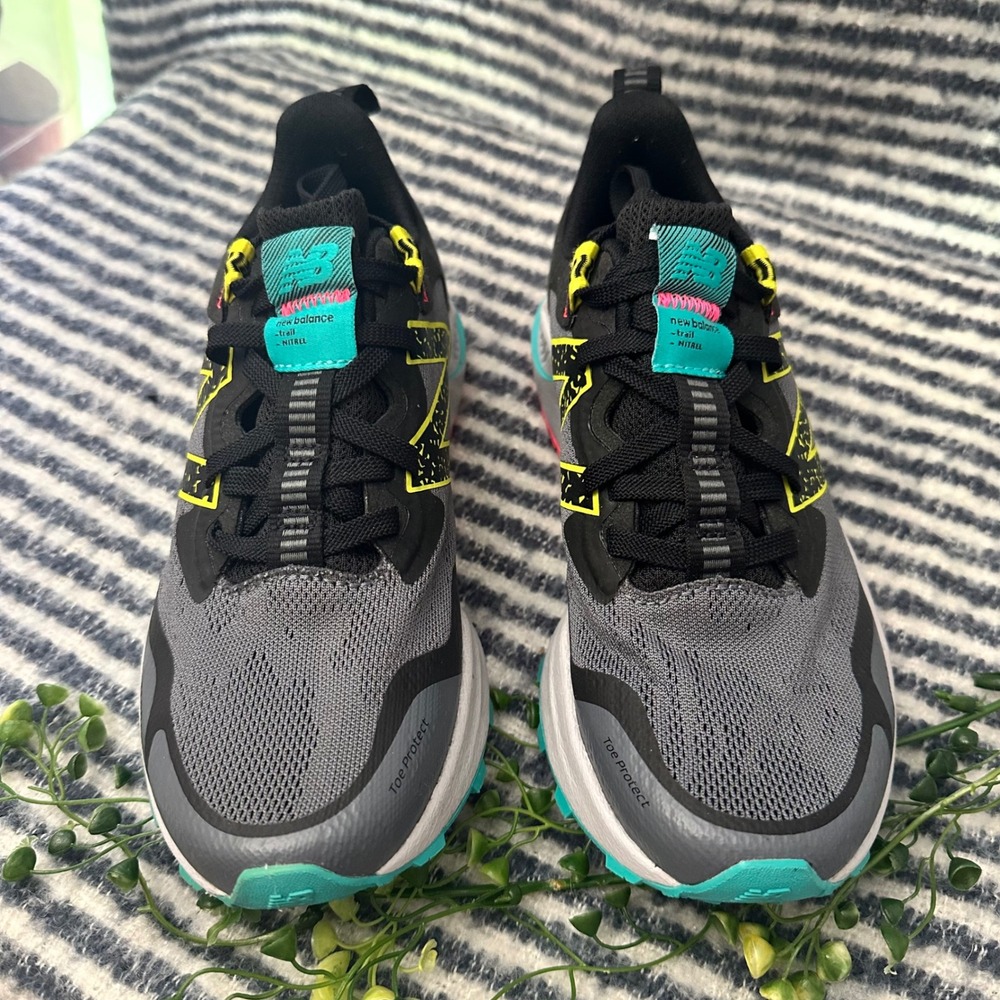 New‎ Balance Womens Dynasoft Trail Sneakers Shoes Gray Teal Size 6.5 - Picture 2 of 7